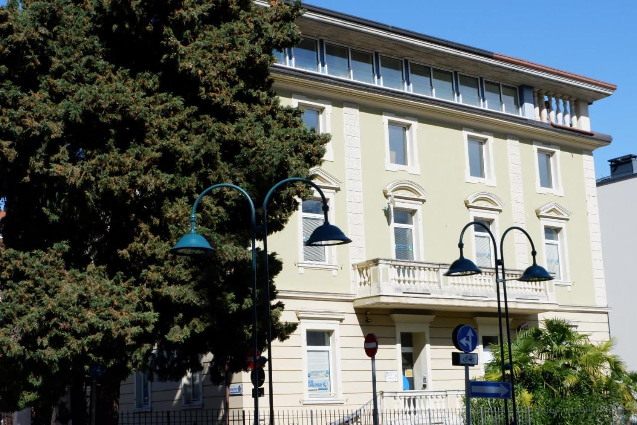 Lillil - Popping Holiday Riva del Garda Exterior photo