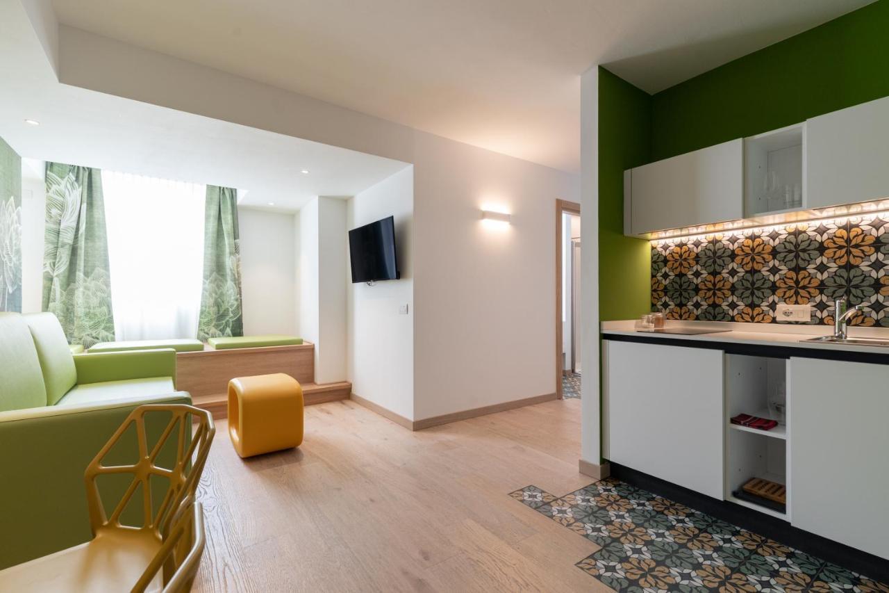 Lillil - Popping Holiday Riva del Garda Exterior photo